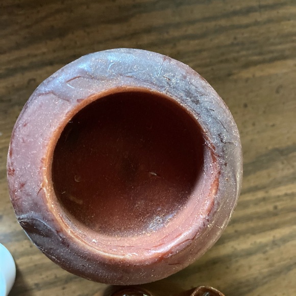 Handmade ruffled edge pottery bowl with wax insert and candle - Picture 3 of 6